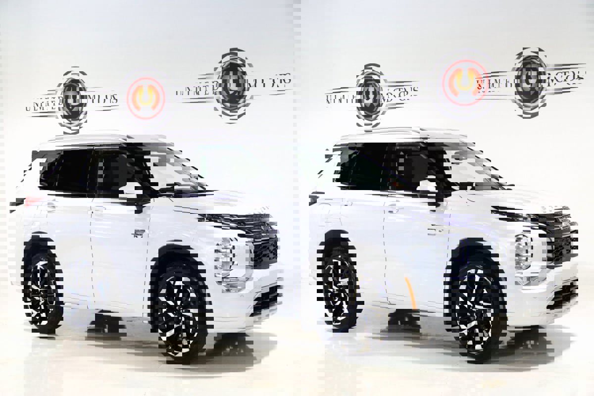 Used 2024 Mitsubishi Outlander 4WD Plug-In Hybrid image 6