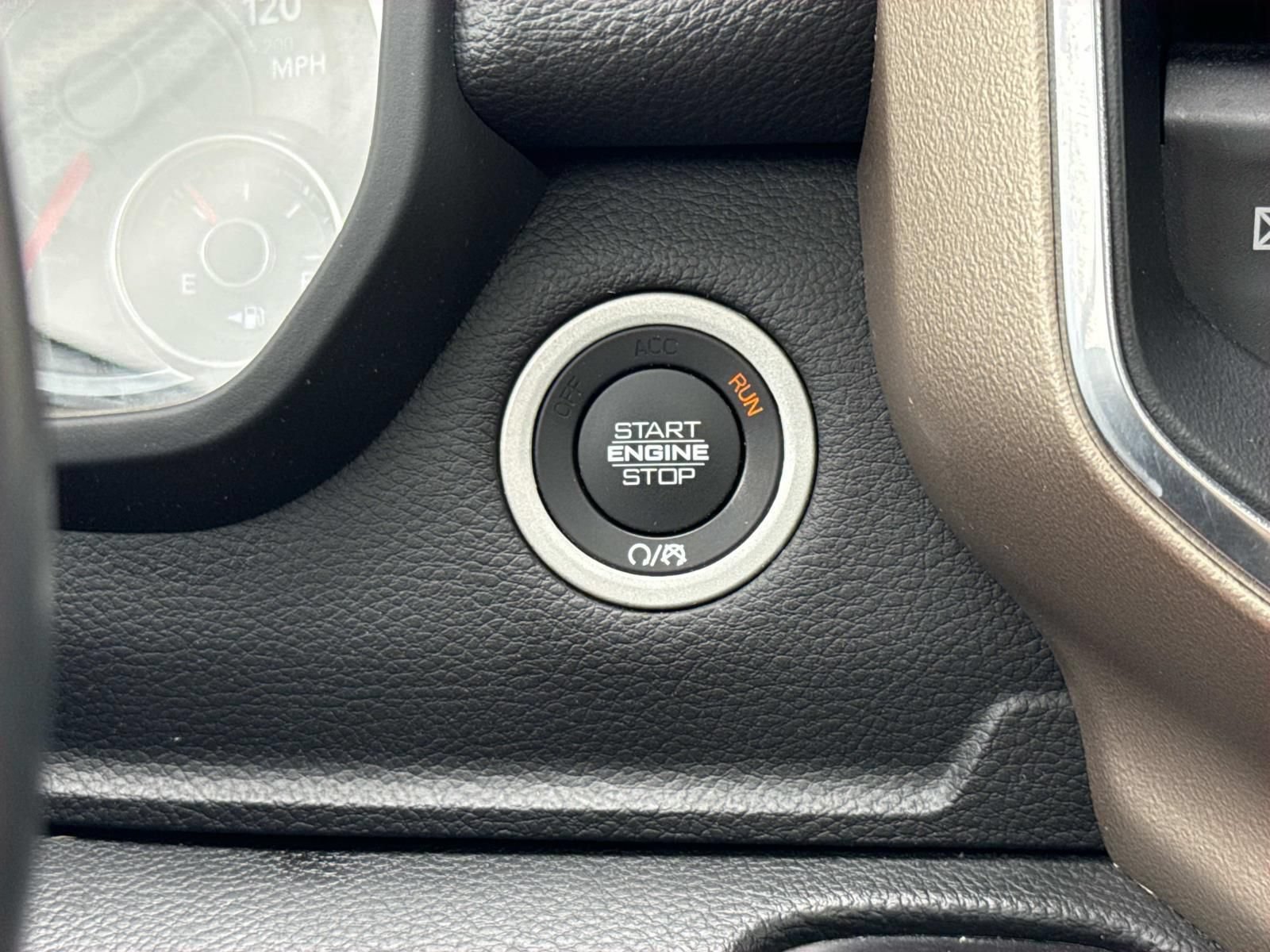 Used 2022 RAM 1500 Laramie AWD/4WD image 19