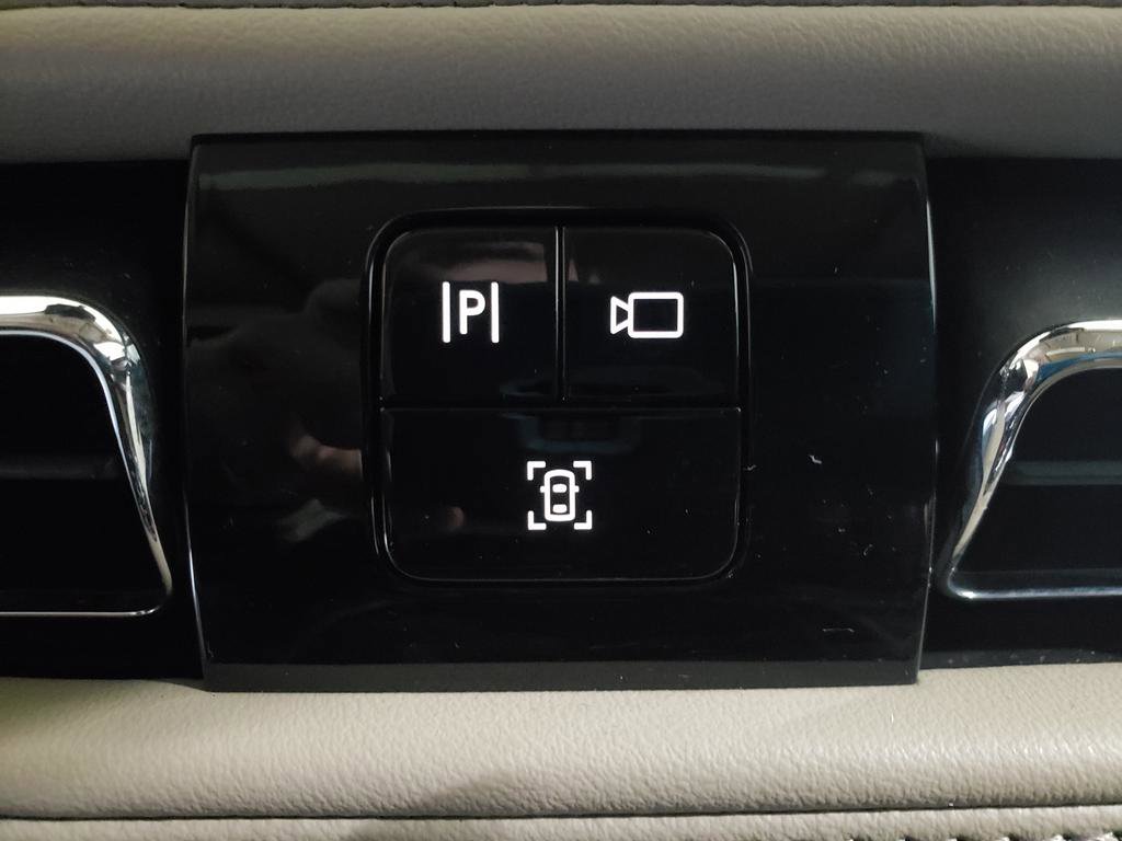 Used 2023 Lincoln Nautilus Reserve w/ Equipment Group 202A image 18