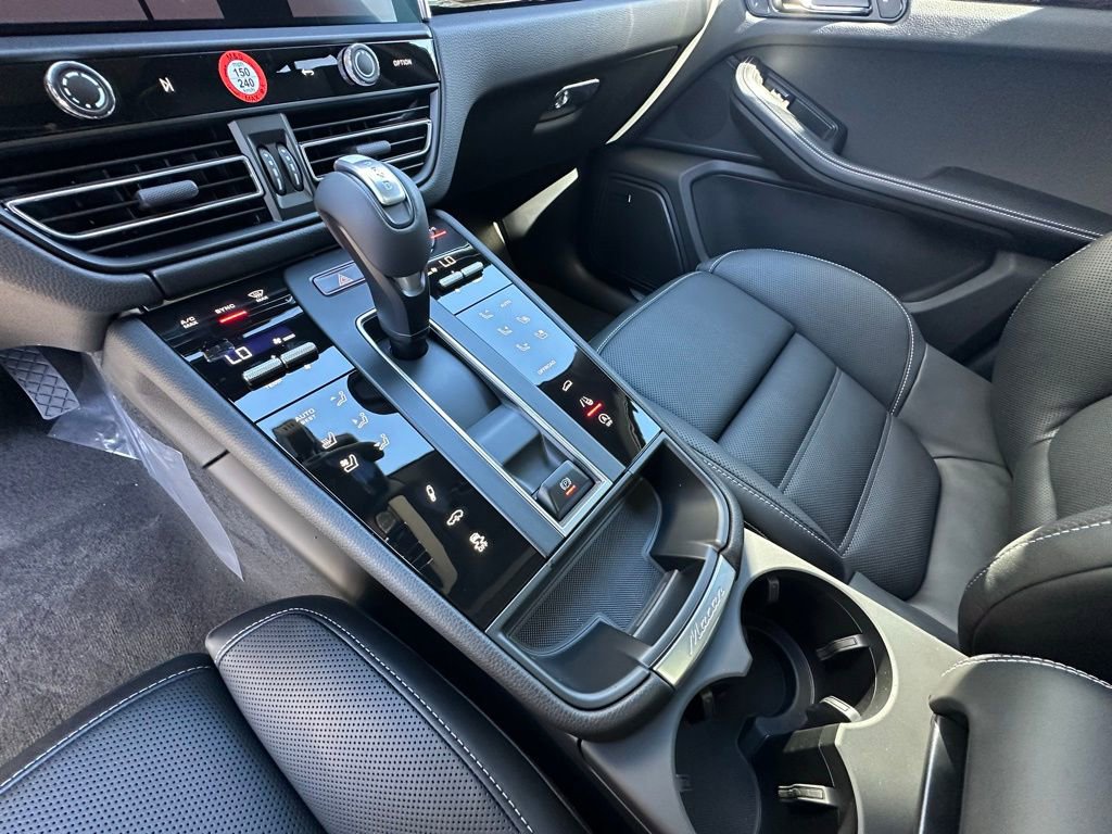 Used 2026 Porsche Macan S image 30