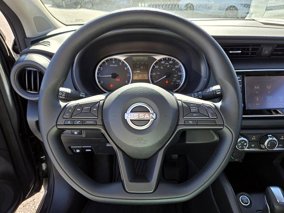 New 2025 Nissan Kicks S image 16