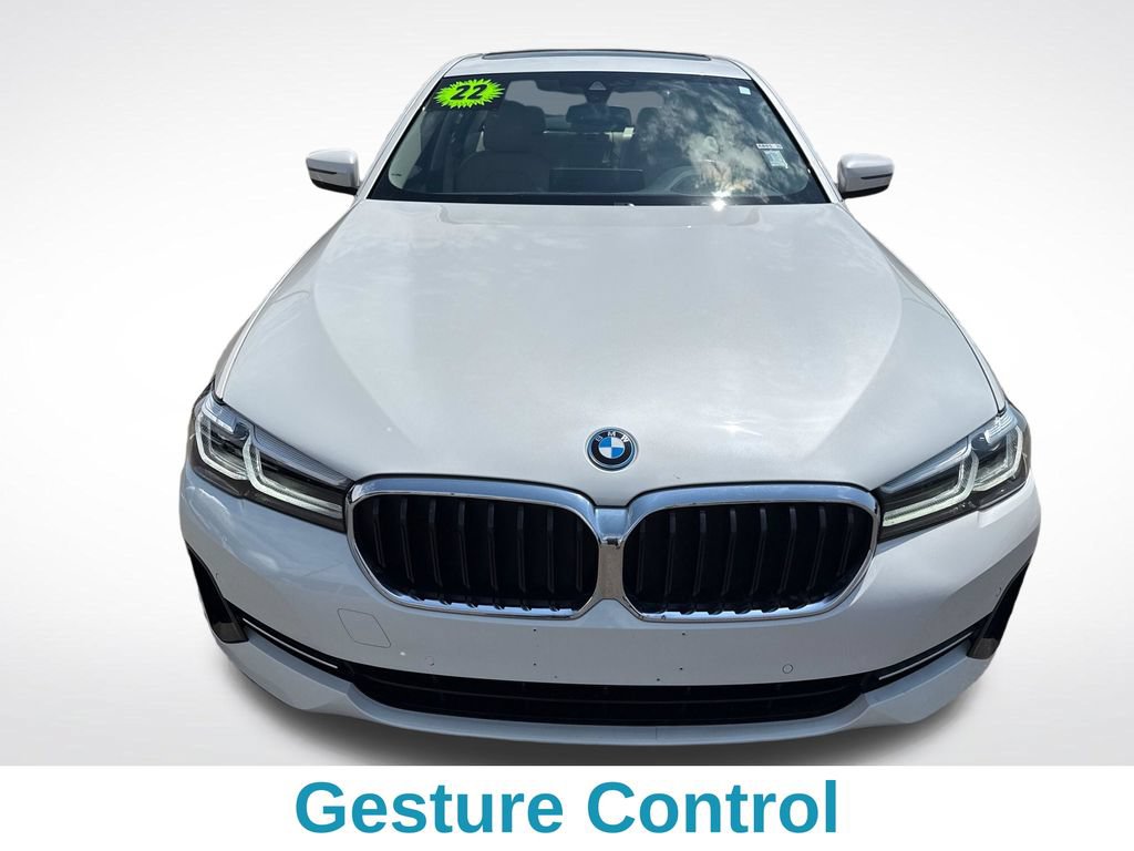 Used 2022 BMW 530e xDrive w/ Premium Package AWD/4WD image 9