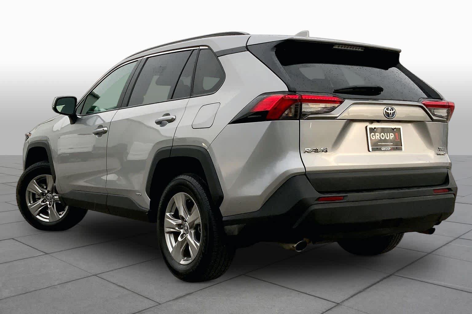 Used 2024 Toyota RAV4 XLE AWD/4WD image 23