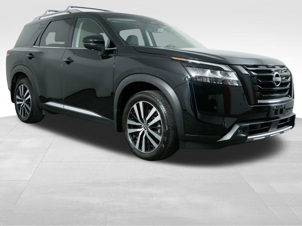 Used 2023 Nissan Pathfinder Platinum AWD/4WD image 2