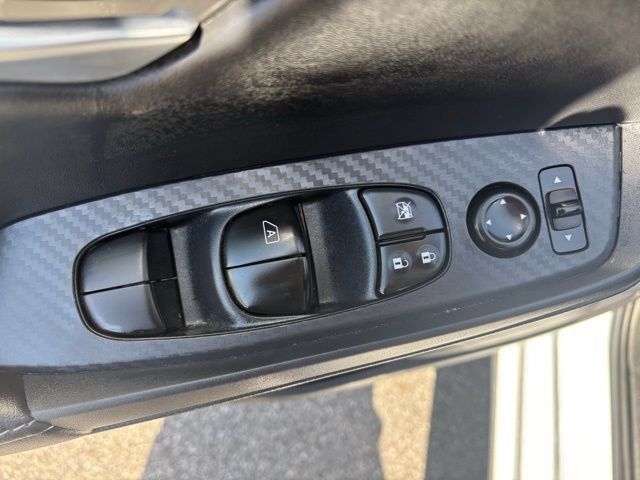 Used 2025 Nissan Sentra SV FWD image 10