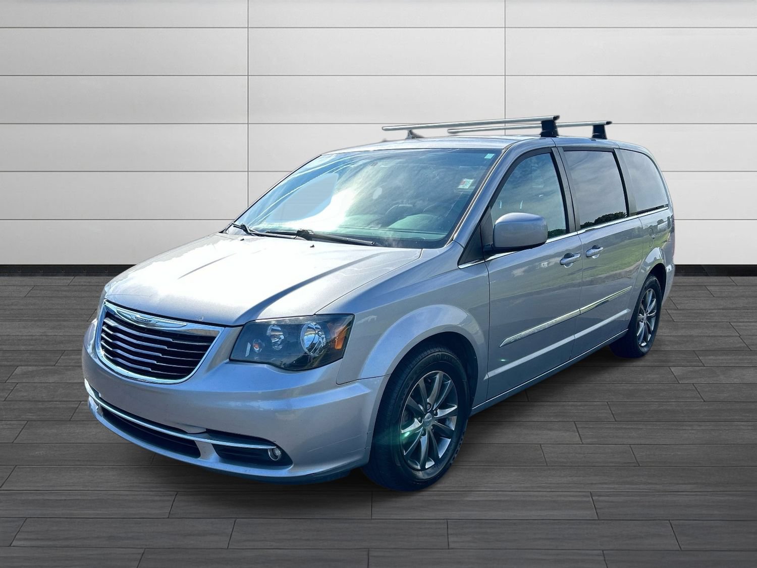 Used 2016 Chrysler Town & Country S w/ Driver Convenience Group FWD image 7