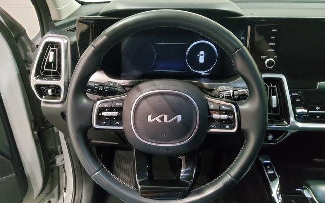 Used 2023 Kia Sorento SX FWD image 28