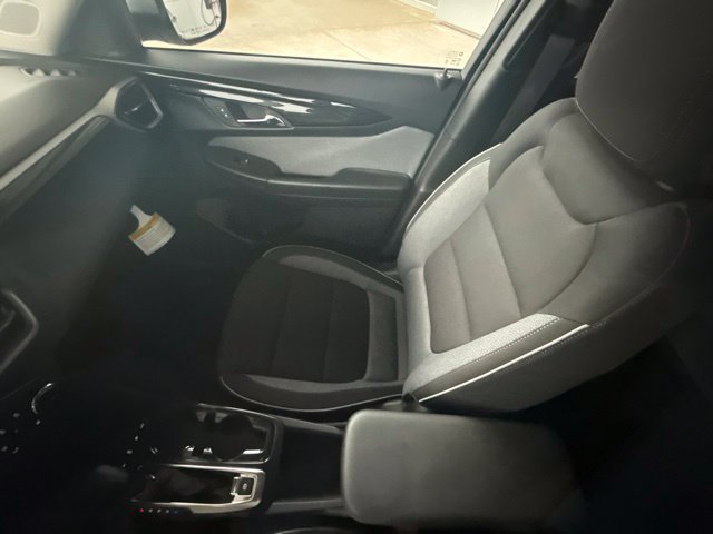Used 2026 Chevrolet TrailBlazer LT w/ Convenience Package AWD/4WD image 27
