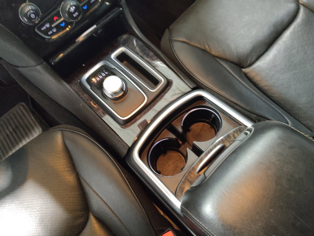 Used 2017 Chrysler 300 C image 26