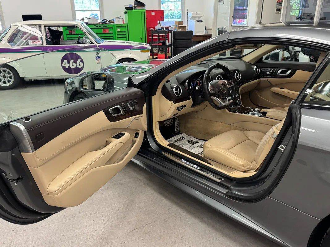 Used 2017 Mercedes-Benz SL 450 image 11