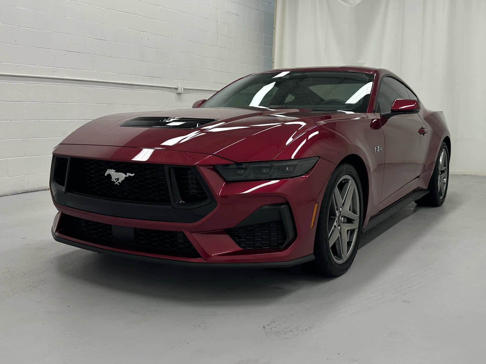 Used 2025 Ford Mustang GT Premium image 4