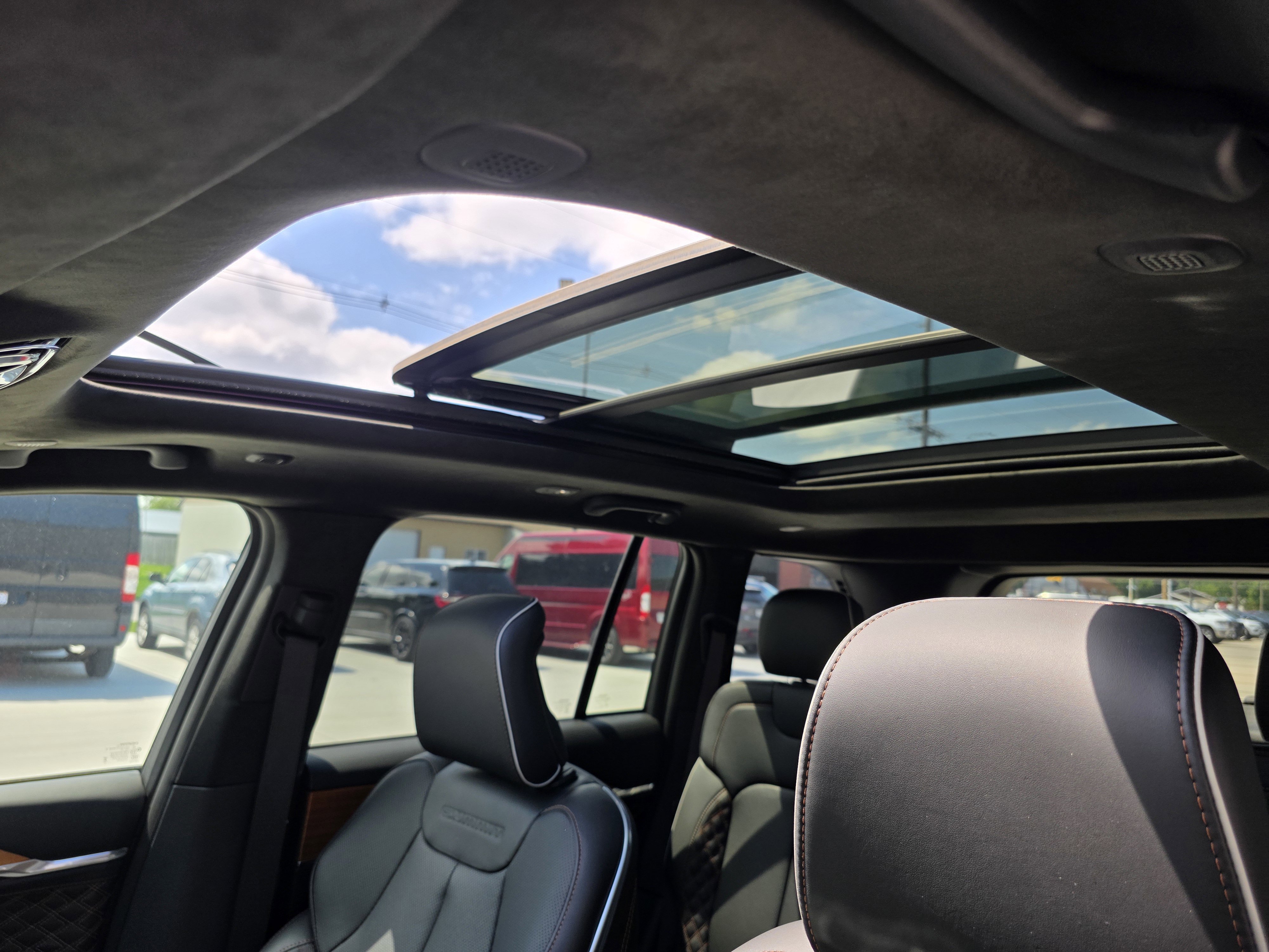 Used 2023 Jeep Grand Cherokee Summit image 32