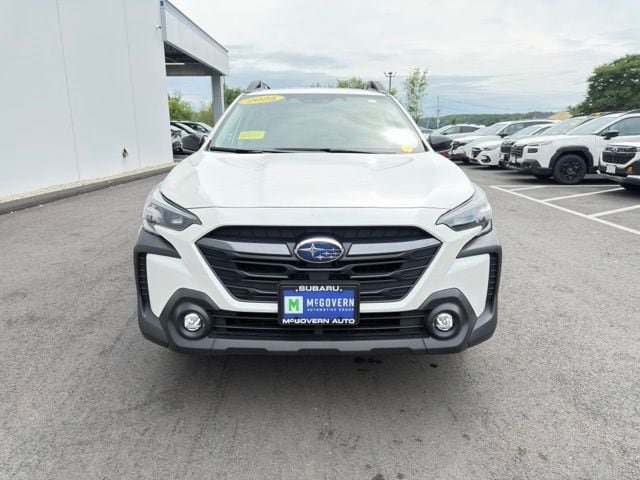 Certified 2025 Subaru Outback Premium AWD/4WD image 3