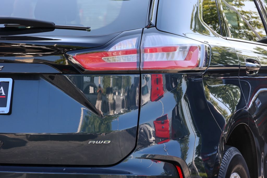 Used 2022 Ford Edge SEL w/ Convenience Package AWD/4WD image 10