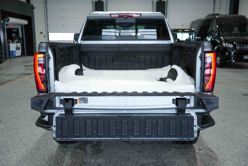 Used 2025 GMC Sierra 2500 Denali w/ Denali Reserve Package image 11