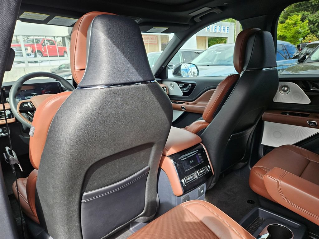 New 2026 Lincoln Aviator Reserve AWD/4WD image 14