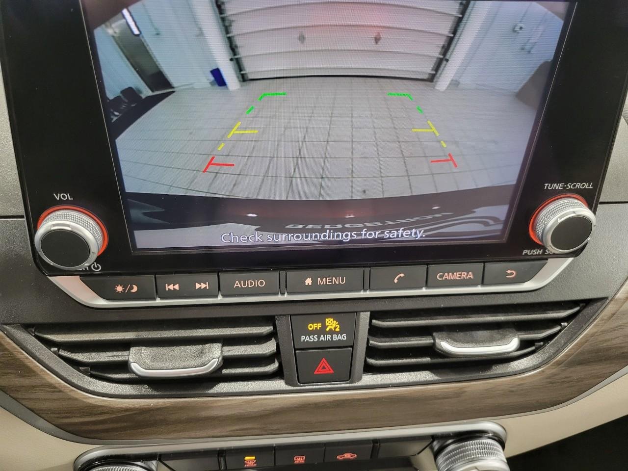 Used 2025 Nissan Altima 2.5 SV image 15