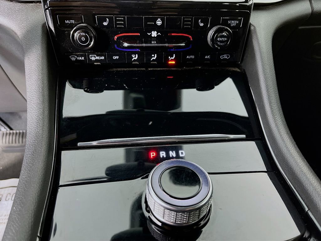 Used 2023 Jeep Grand Cherokee L Laredo AWD/4WD image 23