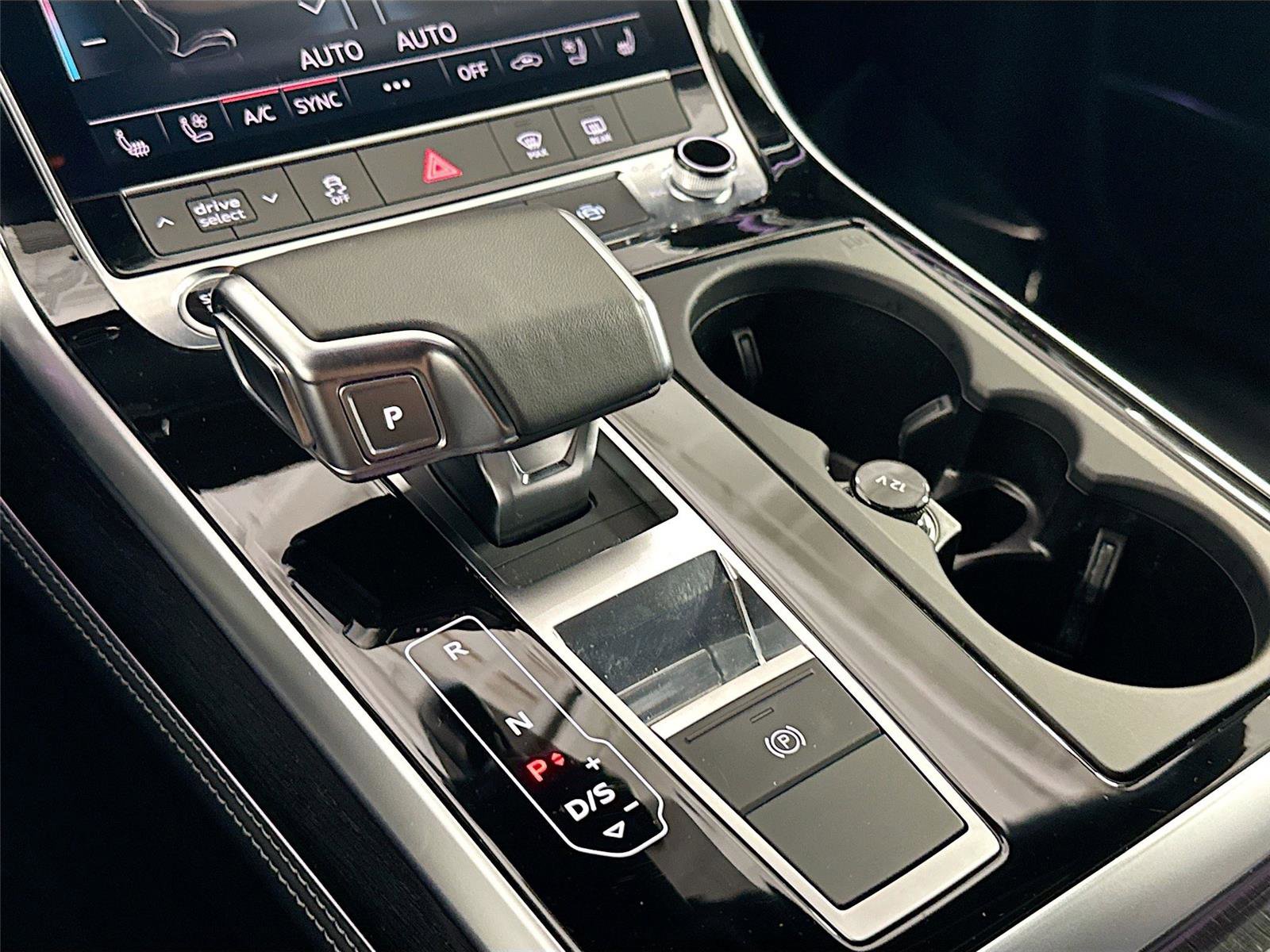 Certified 2025 Audi Q8 Premium Plus w/ Premium Plus Package image 17