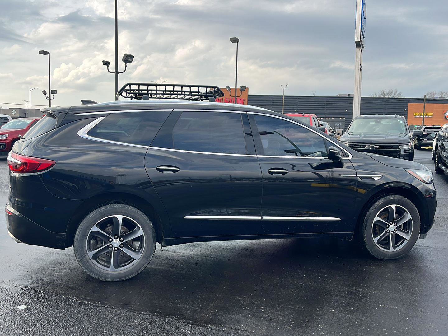 Used 2020 Buick Enclave Essence w/ Sport Touring Edition FWD image 6