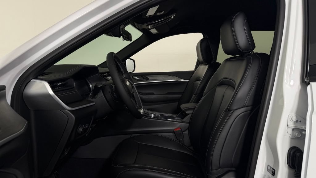New 2026 Jeep Grand Cherokee Limited AWD/4WD image 14