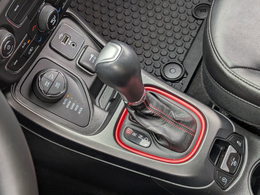 Used 2018 Jeep Compass Trailhawk w/ Navigation Group image 16