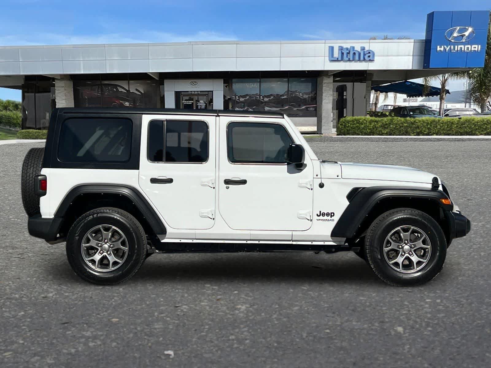 Used 2021 Jeep Wrangler Unlimited Sport AWD/4WD image 9