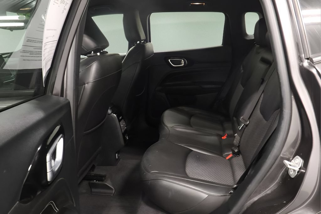 Certified 2022 Jeep Compass Latitude AWD/4WD image 15
