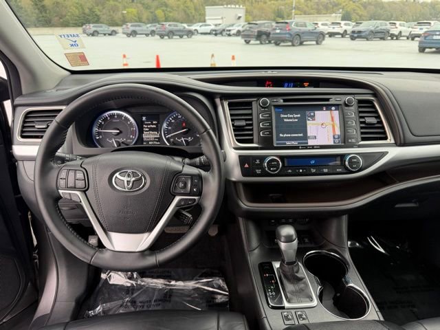Certified 2017 Toyota Highlander XLE image 17