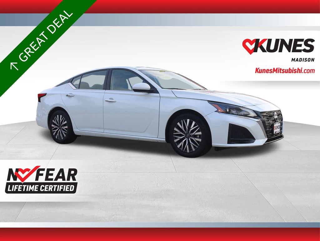 Used 2023 Nissan Altima 2.5 SV