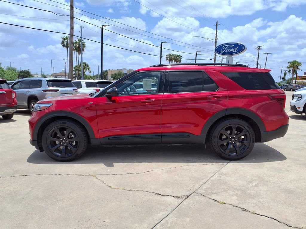Used 2022 Ford Explorer ST-Line w/ Class IV Trailer Tow Package RWD image 5