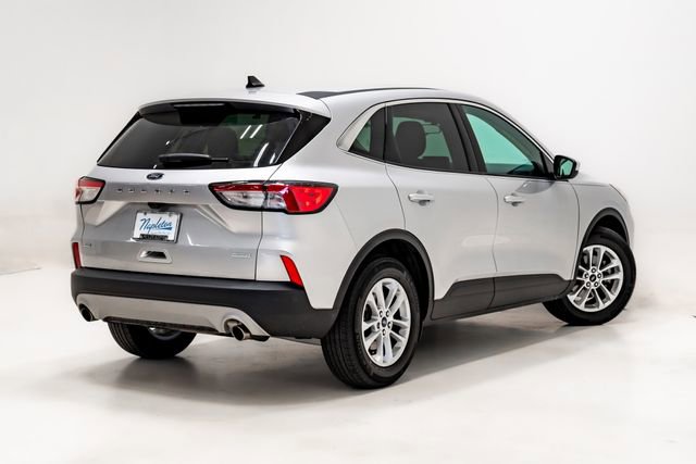 Used 2020 Ford Escape SE image 30