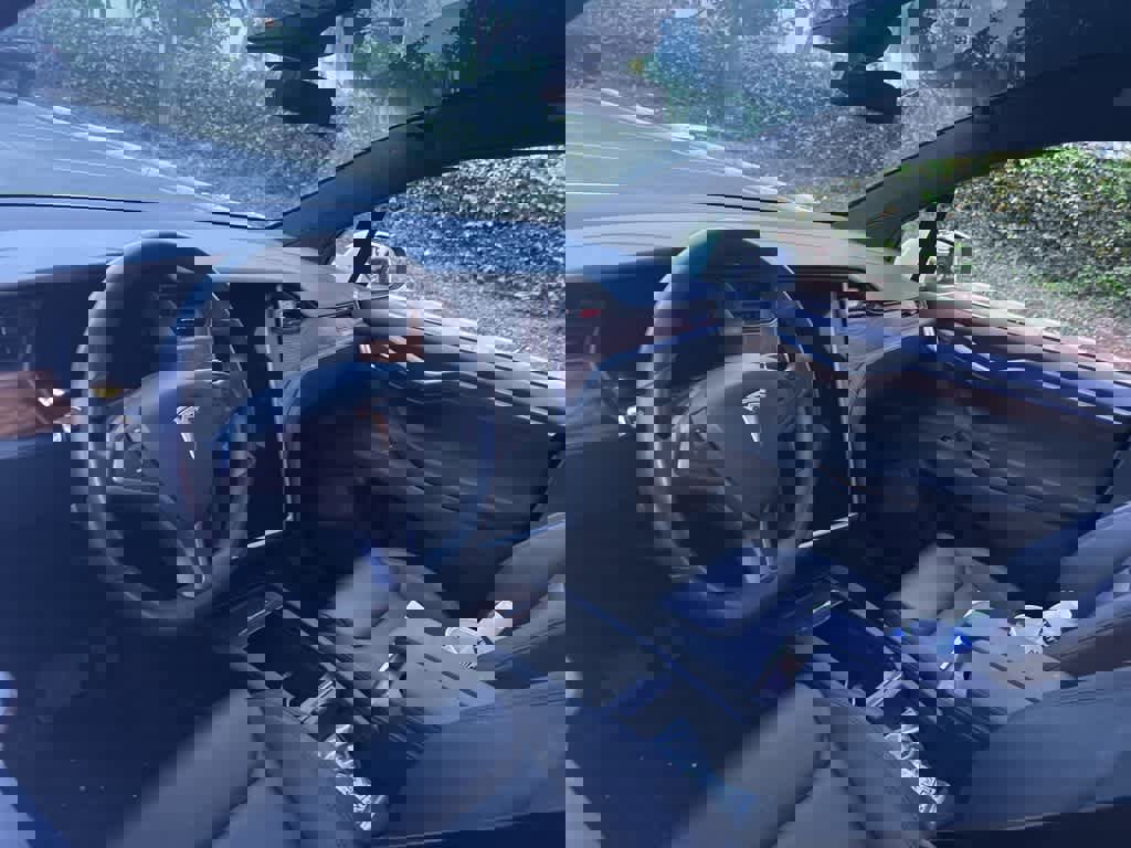 Used 2020 Tesla Model X Long Range image 7