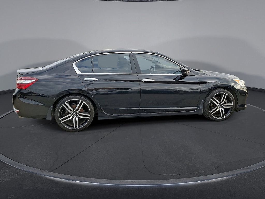 Used 2016 Honda Accord Sport image 32