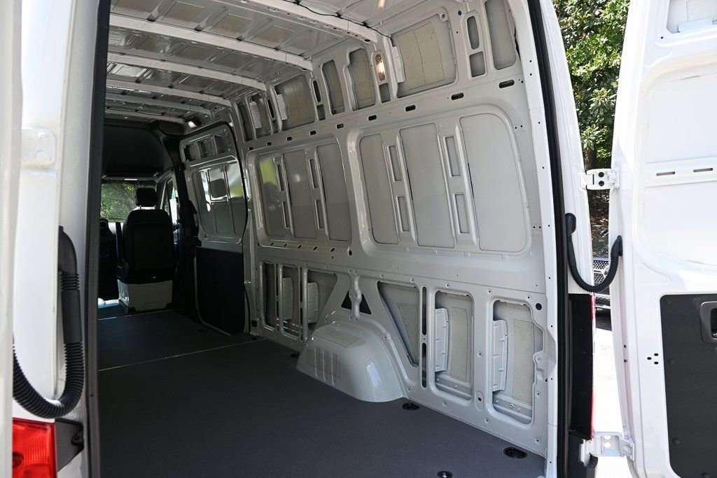 Used 2025 Mercedes-Benz Sprinter 2500 image 30