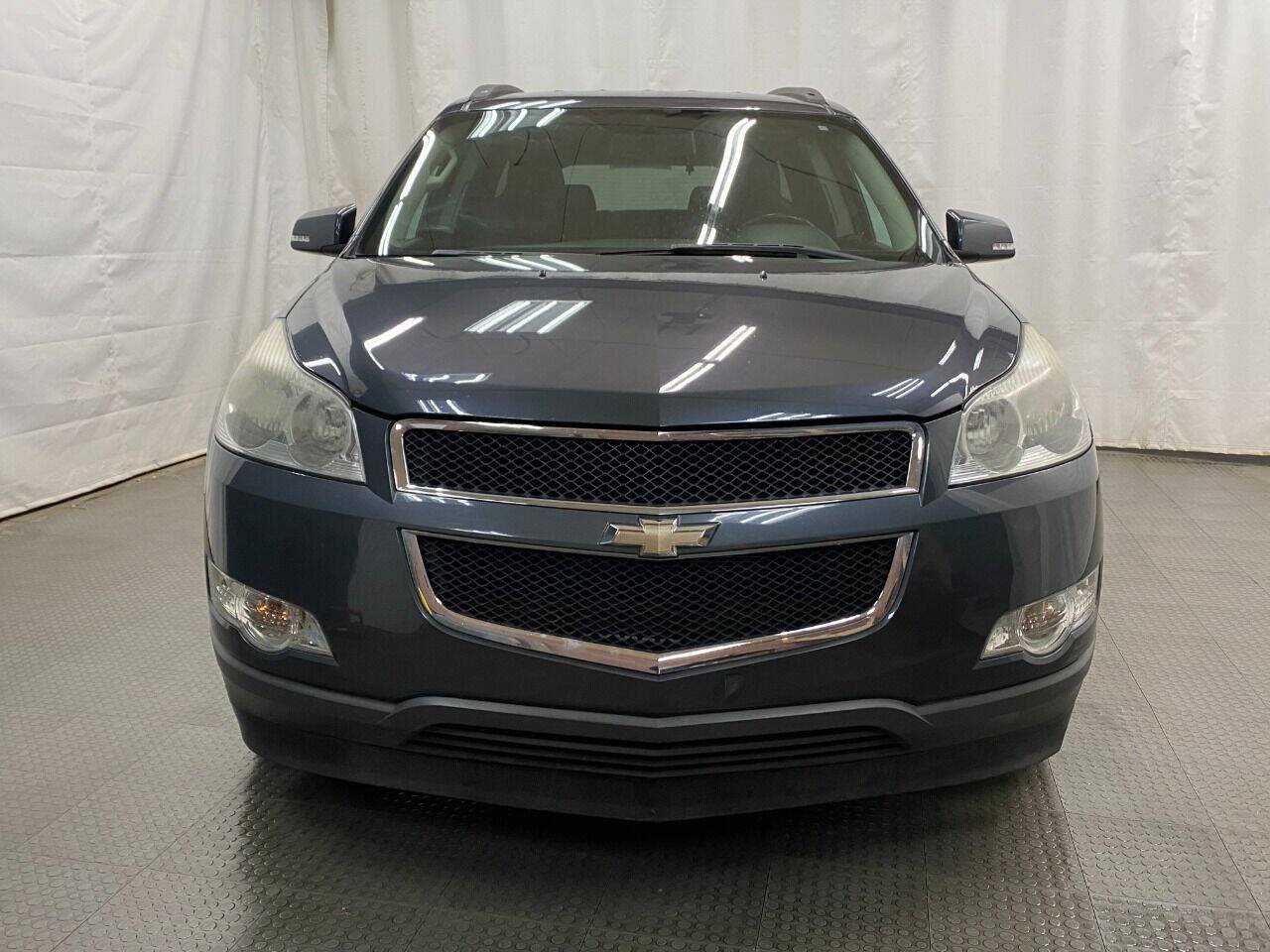 Used 2010 Chevrolet Traverse LT AWD/4WD image 3