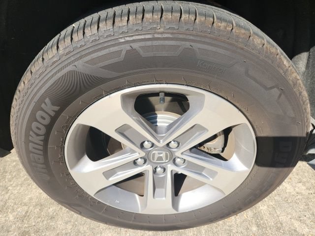 Used 2025 Honda Pilot EX-L image 10