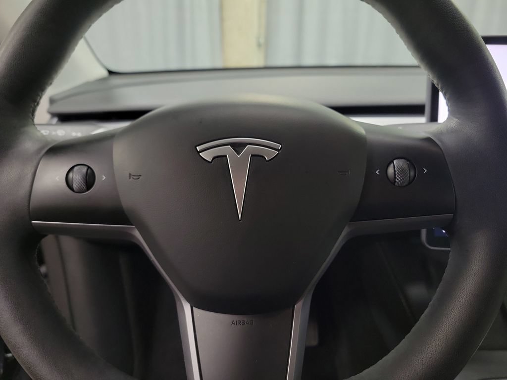 Used 2023 Tesla Model Y Long Range AWD/4WD image 25
