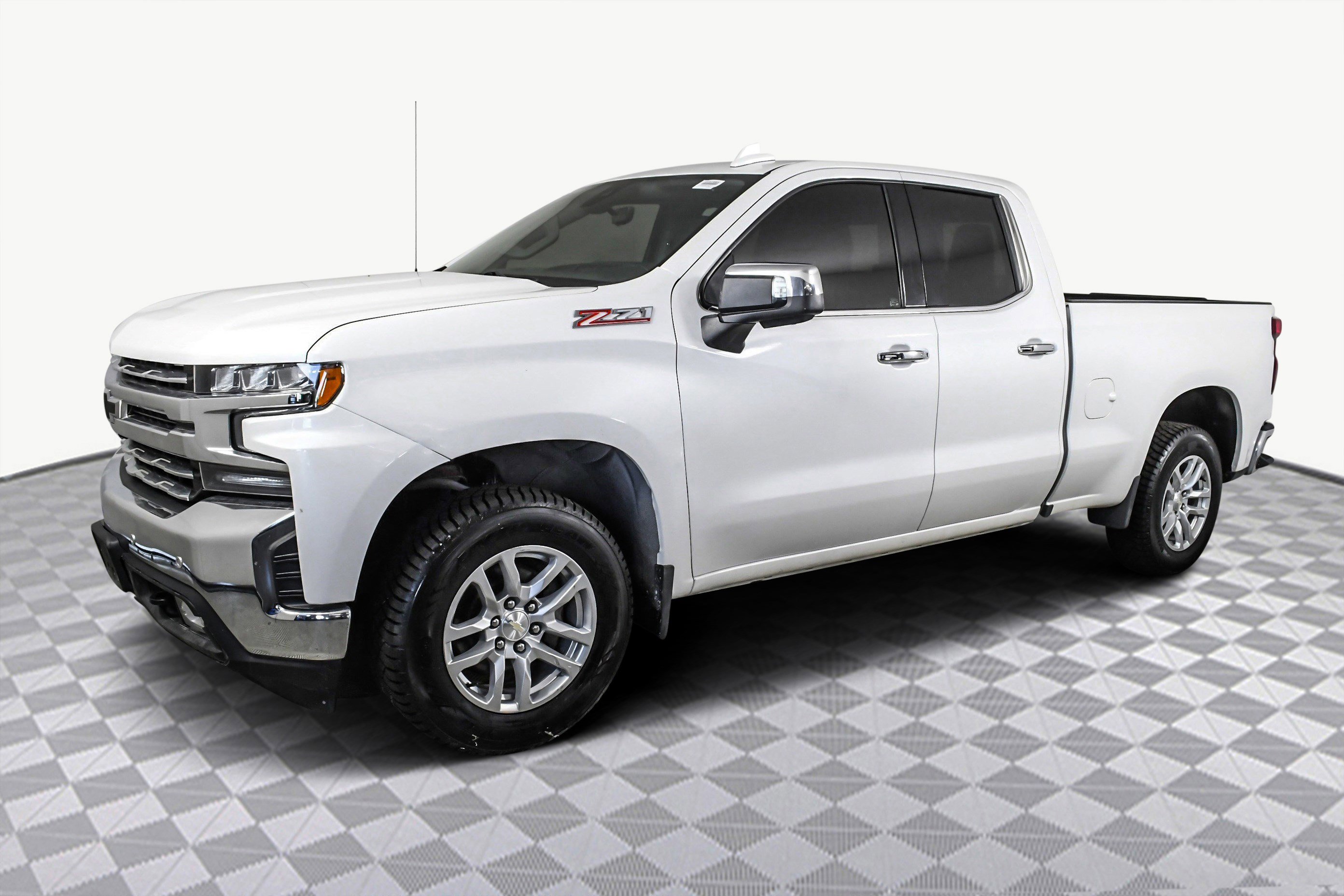 Used 2019 Chevrolet Silverado 1500 LTZ w/ LTZ Plus Package image 4