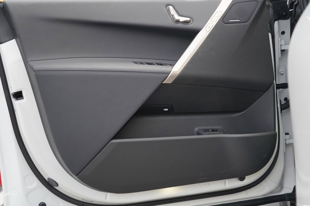 New 2026 BMW iX xDrive60 w/ Premium Package image 8