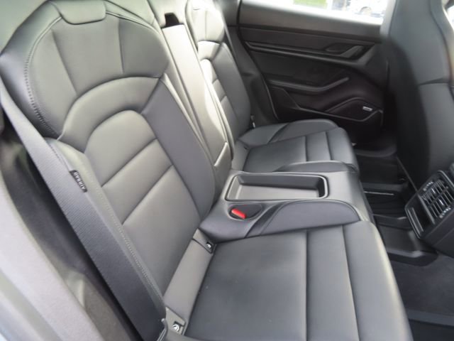 Used 2020 Porsche Taycan 4S image 38