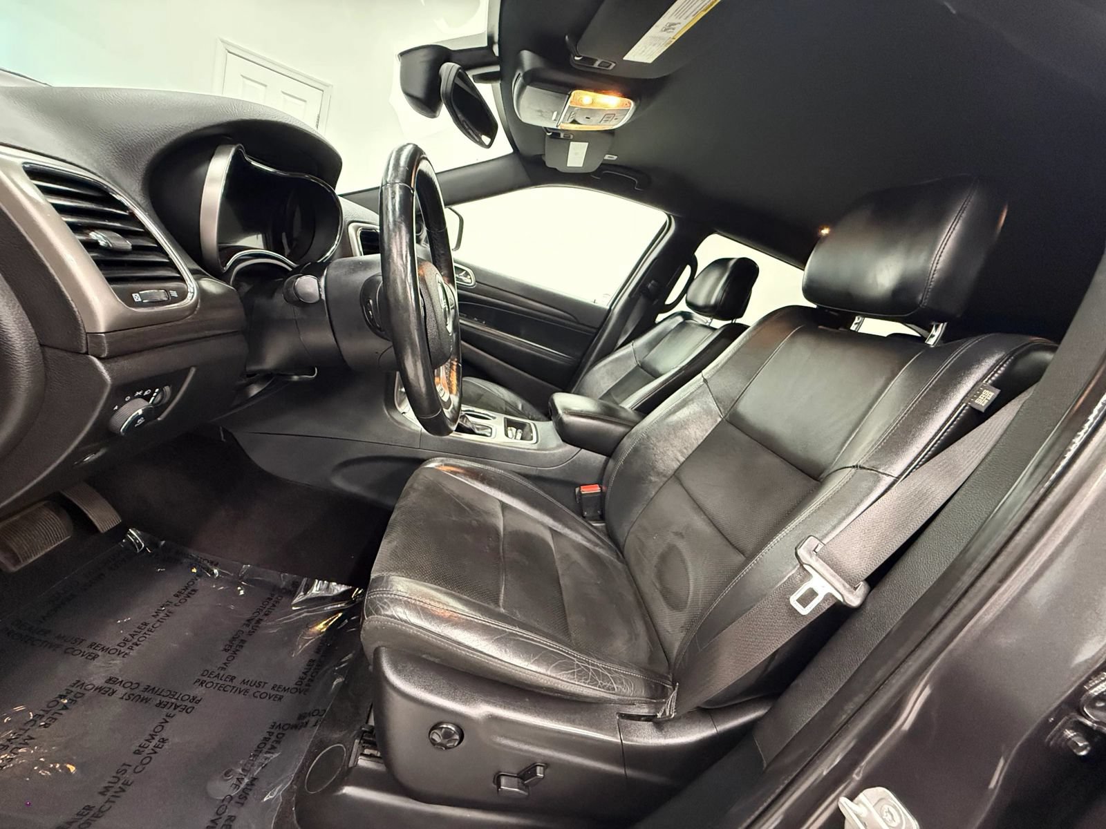 Used 2018 Jeep Grand Cherokee Altitude AWD/4WD image 17