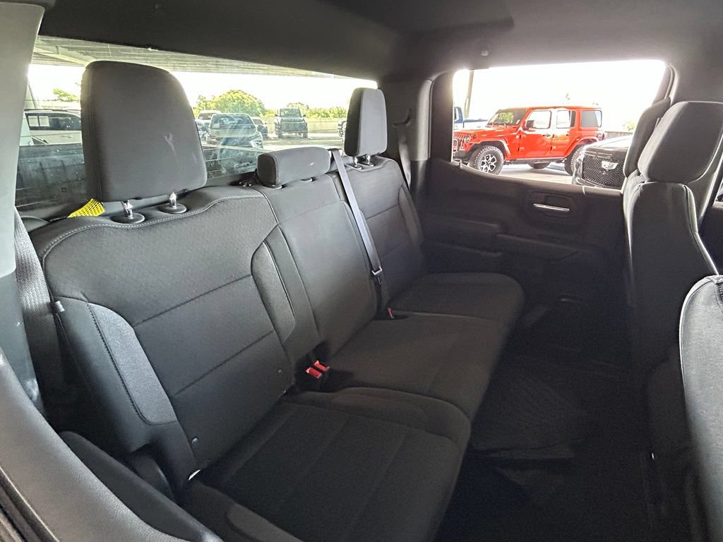 Used 2025 Chevrolet Silverado 1500 Custom w/ Turbomax Blackout Package AWD/4WD image 19