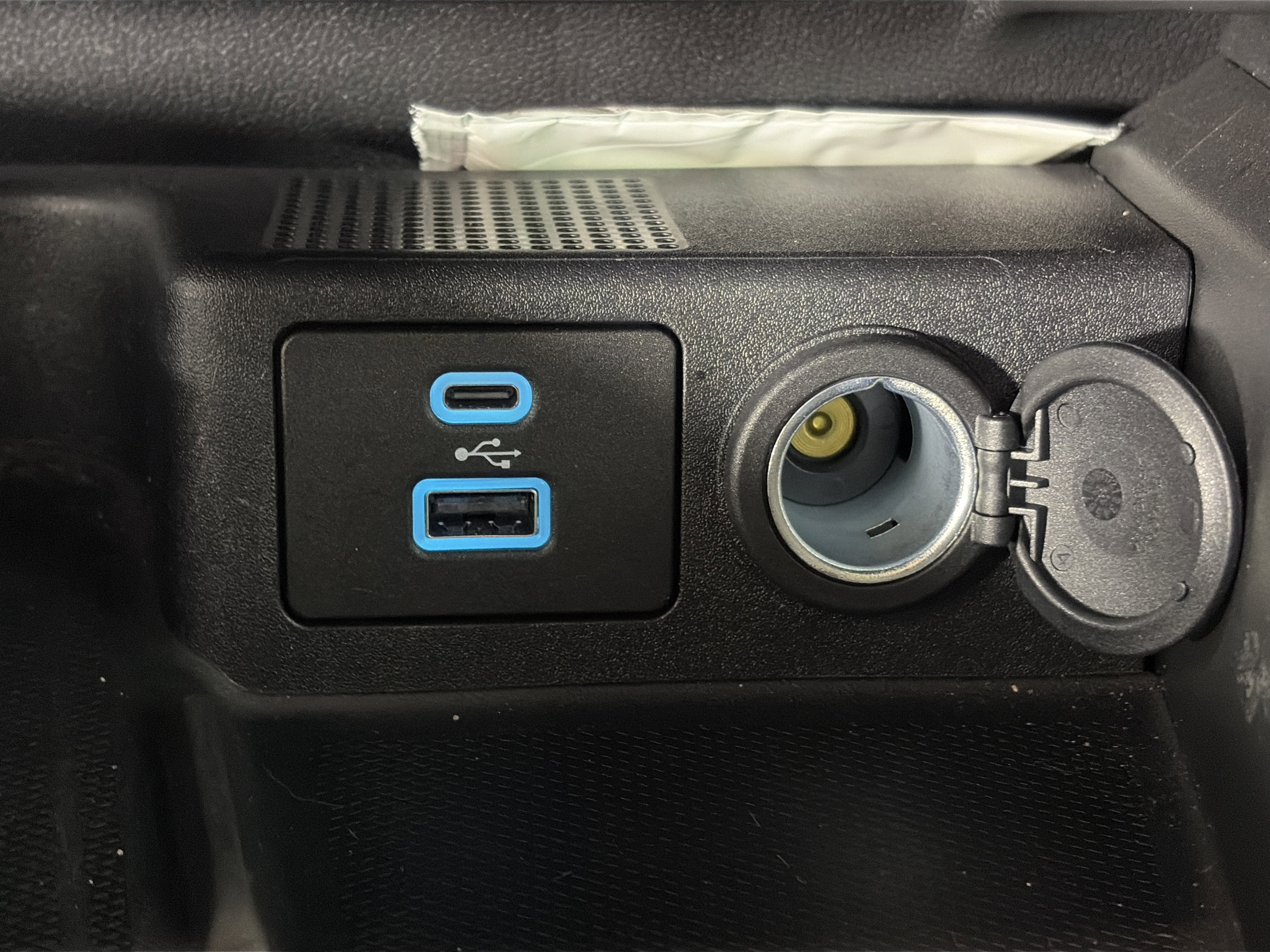 Used 2023 Ford Escape Active w/ Tech Pack #2 AWD/4WD image 24