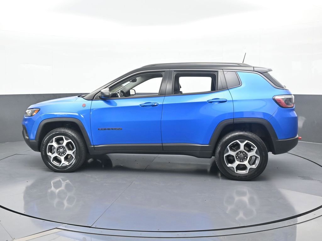 Used 2022 Jeep Compass Trailhawk image 3