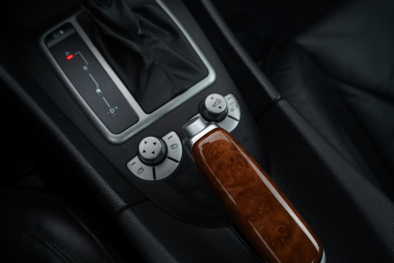 Used 2009 Mercedes-Benz SLK 300 2dr Roadster 3.0L w/ Premium I Pkg image 41