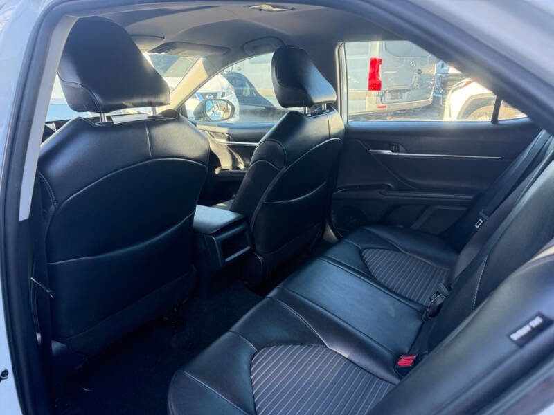 Used 2024 Toyota Camry SE image 10