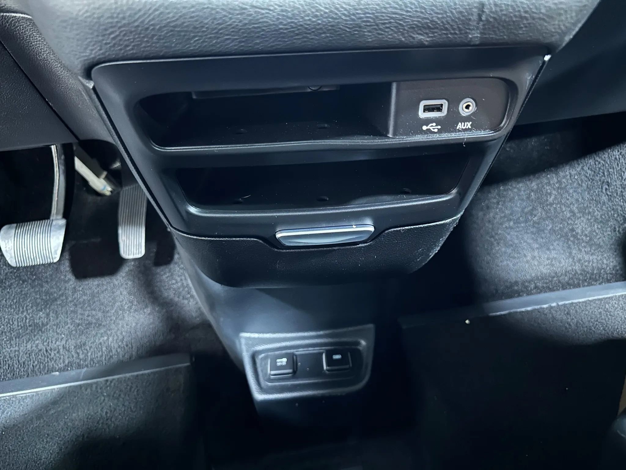 Used 2017 Chrysler Pacifica Limited w/ Advanced Safetytec Group image 48