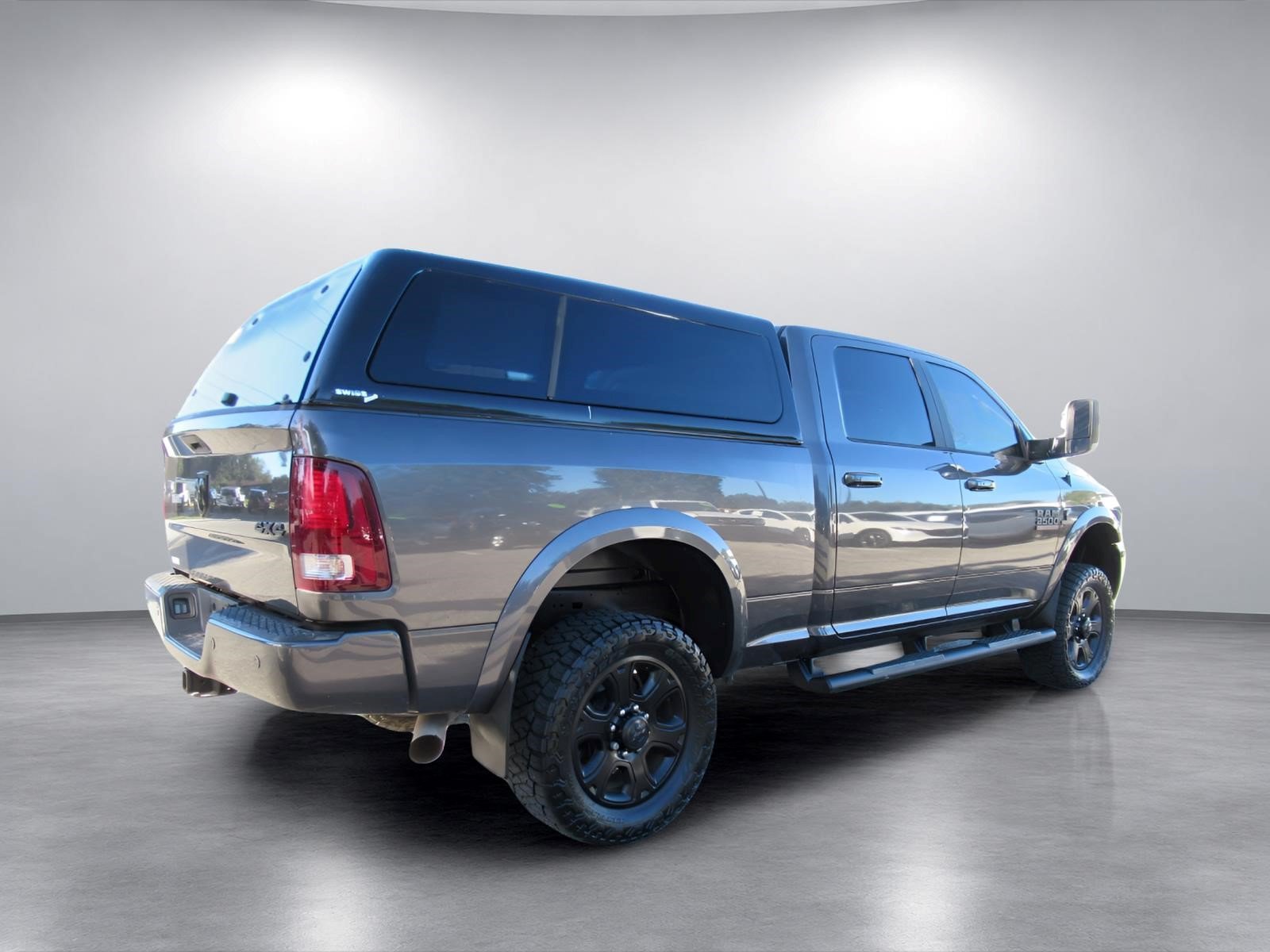 Used 2017 RAM 2500 Laramie w/ Sport Appearance Group AWD/4WD image 6