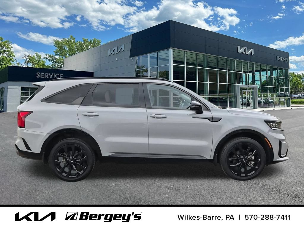 Certified 2023 Kia Sorento SX AWD/4WD image 5